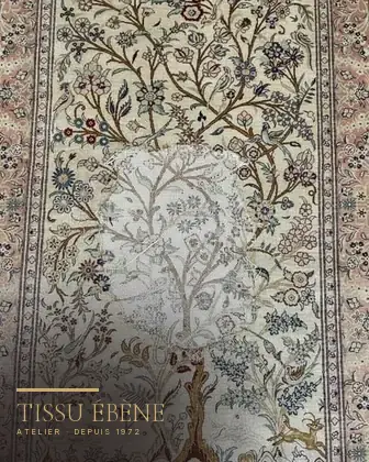 Tapis Qom en soie avant restauration — large zone usée jusqu’à la chaîne